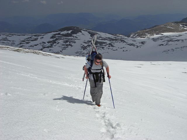 Daniela zwischen Ochsenboden und Klosterwappen