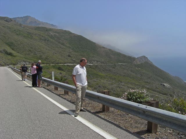 Papa am Cabrillo Highway zwischen San Simeon und Gorda (8. Mai)