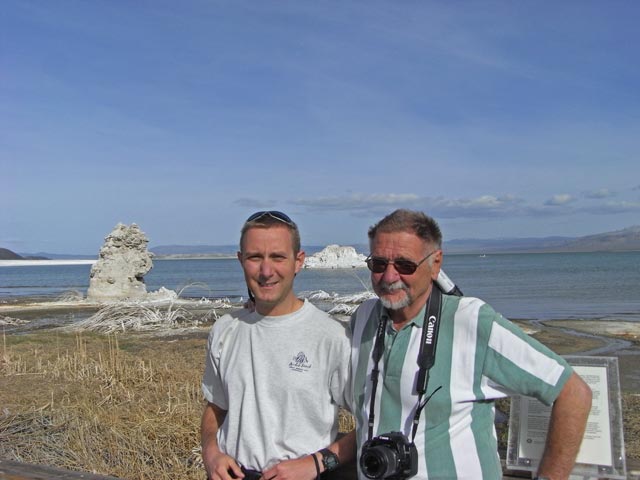 Ich und Papa beim Mono Lake (14. Mai)