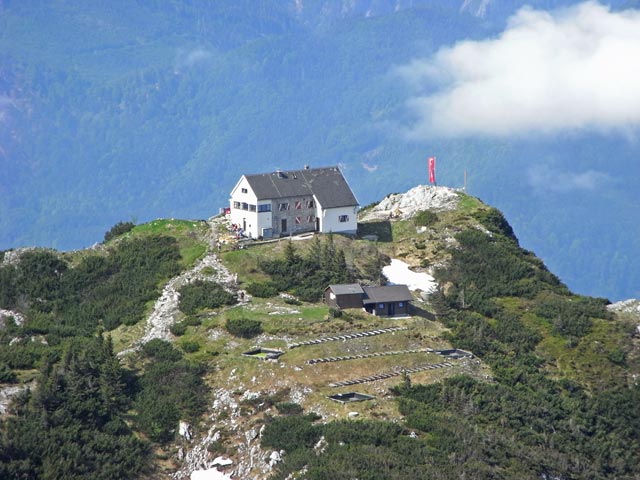 Traunsteinhütte von der Gmundner Hütte aus (25. Mai)