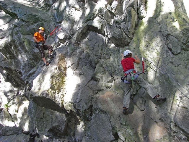 Zimmereben-Klettersteig: Axel und Martina in der Einstiegsprüfung