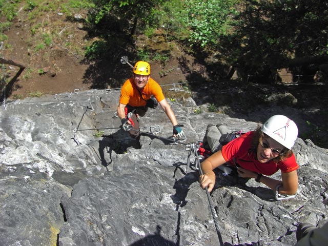 Zimmereben-Klettersteig: Axel und Martina am Pfeiler 'Morgensonne'