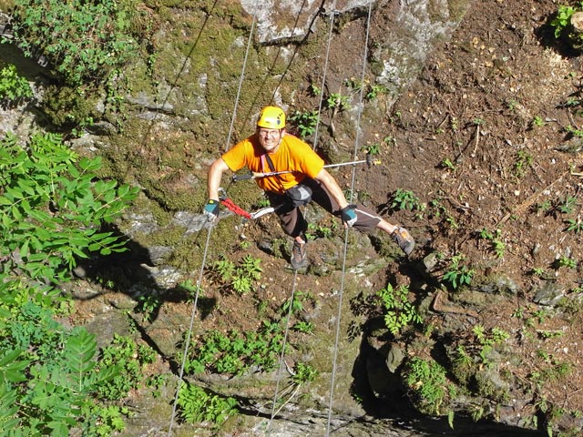 Zimmereben-Klettersteig: Axel auf der Seilbrücke