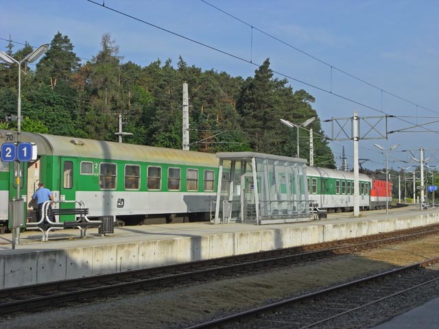 ER 2100 im Bahnhof Hötzelsdorf-Geras (8. Jun.)