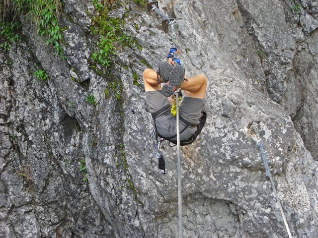 ÖTK-Klettersteig Pirkner Klamm: Christoph auf der vierten Seilbrücke(6. Juli)