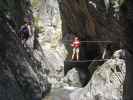 ÖTK-Klettersteig Pirkner Klamm: Erich, Doris und Christoph auf der ersten Seilbrücke (6. Juli)