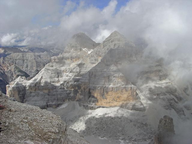 Tofana di Dentro und Tofana di Mezzo von der Tofana di Rozes aus
