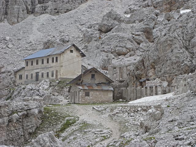 Ehemaliges Rif. Cantore, 2.542 m