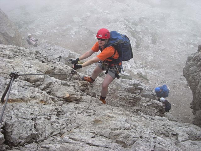 Ferrata Averau: Daniela nach dem Einstieg