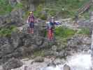 Hias-Klettersteig: Erich und Martin auf der 1. Seilbrücke