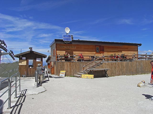 Bergstation des Gondellifts Pian di Fiacconi und Rifugio Pian dei Fiacconi, 2.626 m