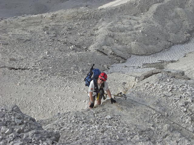 Via Ferrata Ivano Dibona: Daniela zwischen Forcella Granda und Abzweigung zum Cristallino d'Ampezzo (30. Aug.)