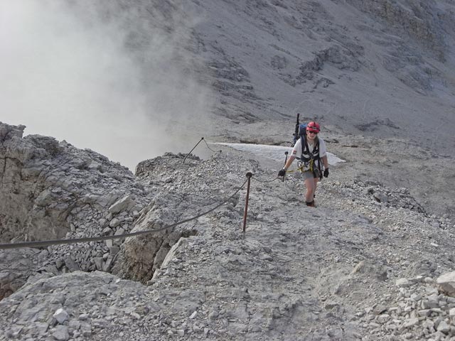Via Ferrata Ivano Dibona: Daniela zwischen Forcella Granda und Abzweigung zum Cristallino d'Ampezzo (30. Aug.)