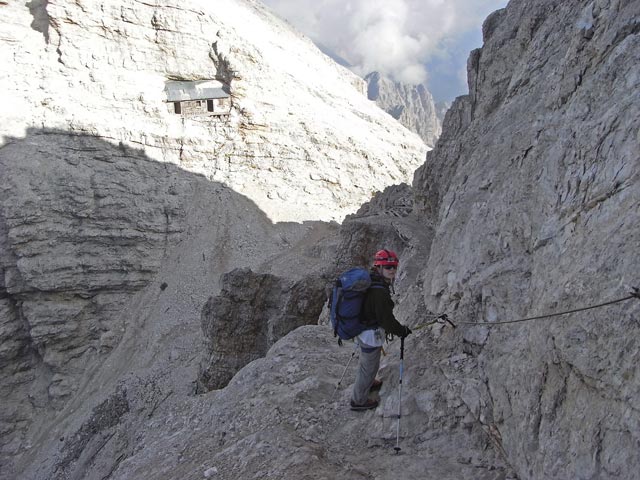 Via Ferrata Ivano Dibona: Daniela zwischen Cresta Bianca und Forcella Padeón (31. Aug.)