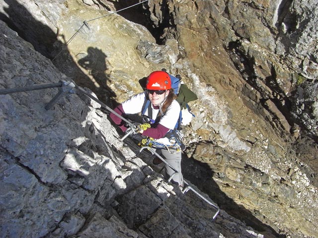 Latemartürme-Klettersteig: Daniela in der Schlüsselstelle