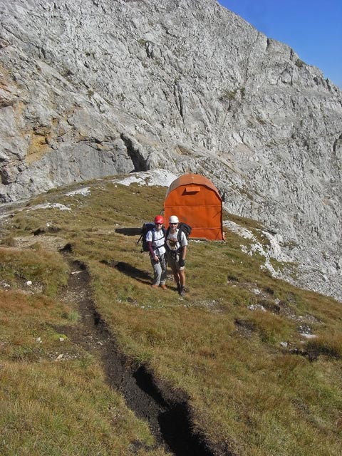 Daniela und ich beim Bivacco Mario Rigatti, 2.650 m