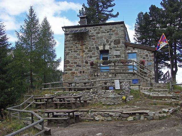 Rifugio Taramelli, 2.040 m