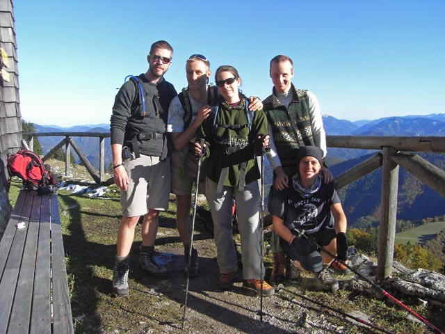 Norbert, ich, Daniela, Christoph und Gudrun bei der Türnitzer Hütte, 1.372 m