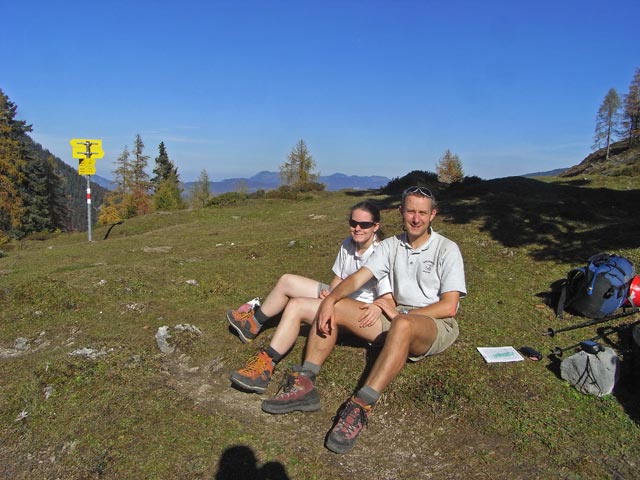 Daniela und ich auf Weg 825 zwischen Scheibenbühelberg und Ranggenalm (12. Okt.)