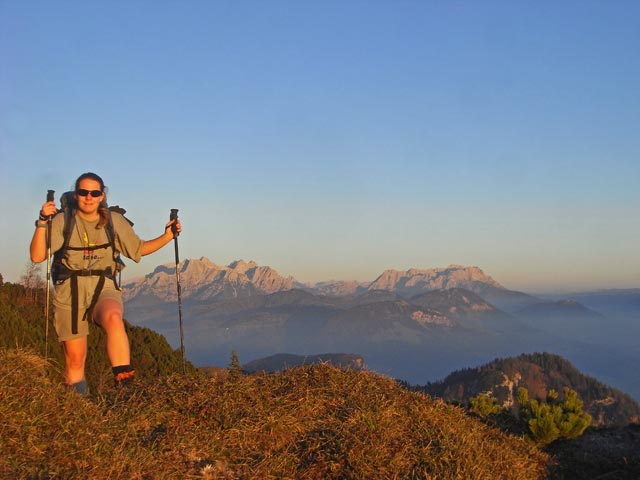 Daniela zwischen Goinger Gamskögerl und Ackerlhütte (25. Okt.)