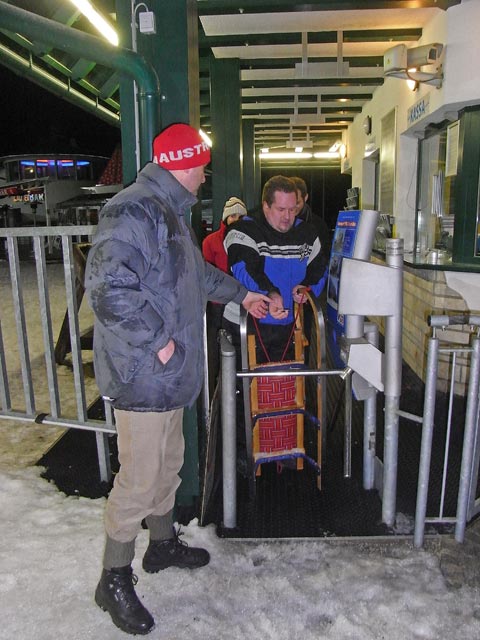 Harald und Thomas in der Talstation der Zau[:ber:]g Kabinenbahn