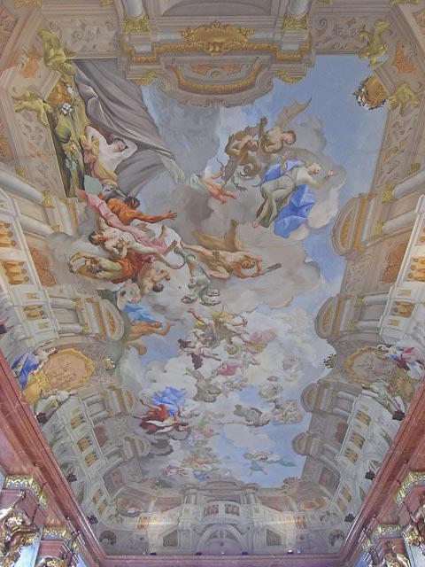 Deckenfresko im Marmorsaal