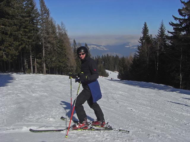 Erich auf der Piste des Vierersessellifts Hannesen II