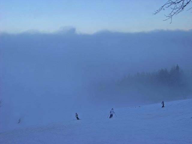 Christian, Katrin, Nora und Norbert auf der Piste der Schleppliftanlage Hannesen I