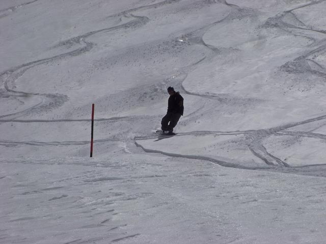 Markus neben der Piste 68 (17. Apr.)