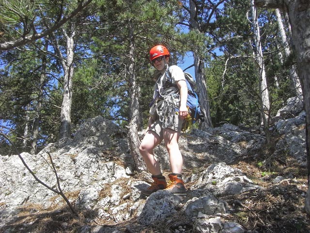 Daniela zwischen Kohlr&ouml;serlhaus und Leiterlsteig