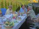 Johanna, Franz und Irmgard im Garten von Nadja (12. Apr.)