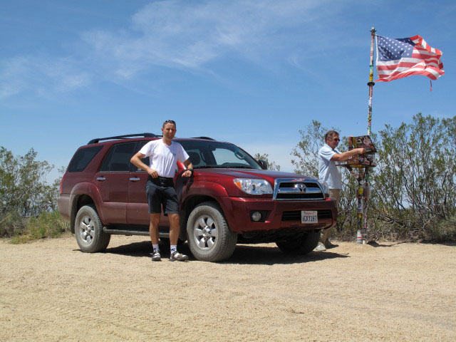 Ich und Papa auf der Mojave Road Central (4. Mai)