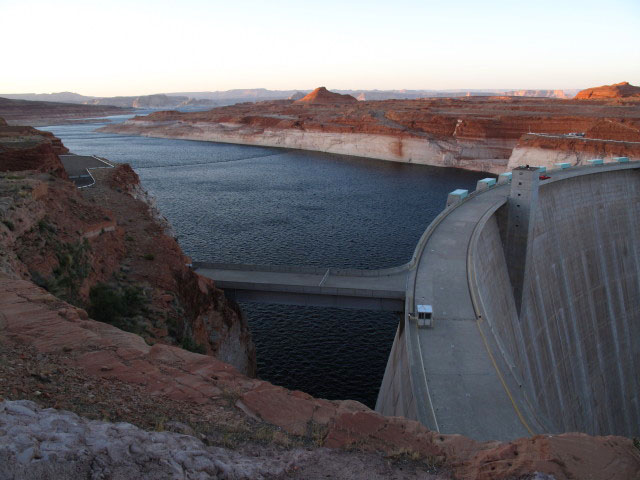 Glen Canyon Dam mit Lake Powell (8. Mai)