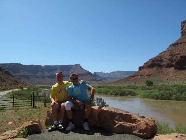 Ich und Papa am Colorado River zwischen Grand Junction und Moab (11. Mai)