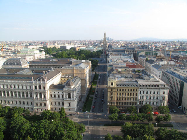 vom Südturm der Votivkirche aus