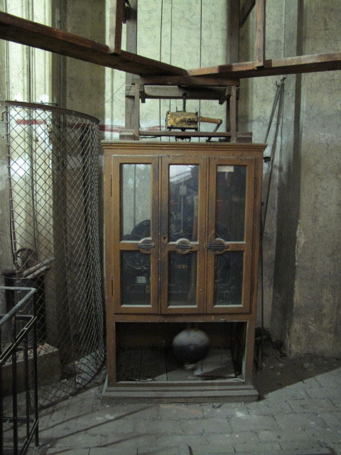 Uhr im Südturm der Pfarrkirche Breitenfeld