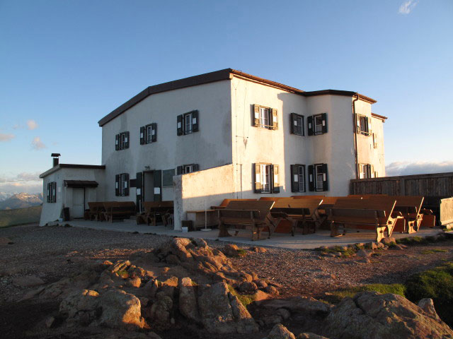 Rittner-Horn-Haus, 2.260 m (12. Juni)