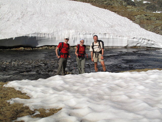 Helmut, Carmen und ich beim Traminbach (14. Juni)