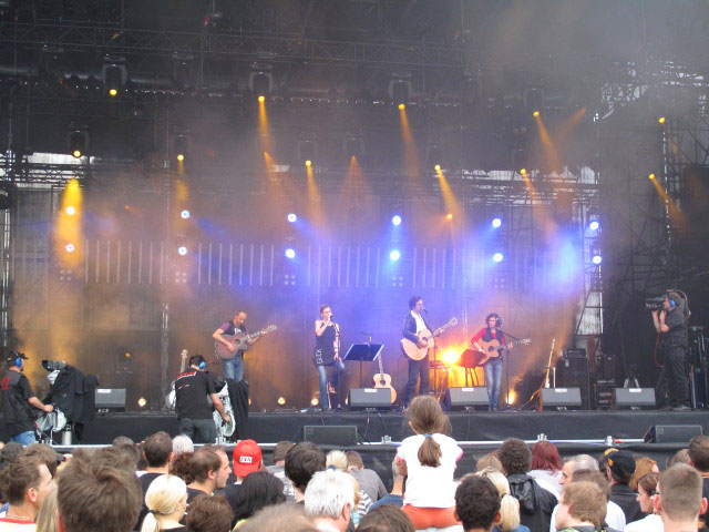 Papermoon auf der Festbühne (27. Juni)