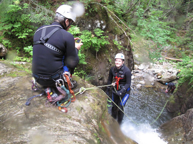 Erwin, Daniela, Helmut und Tobias in der Wöllaschlucht (15. Juli)