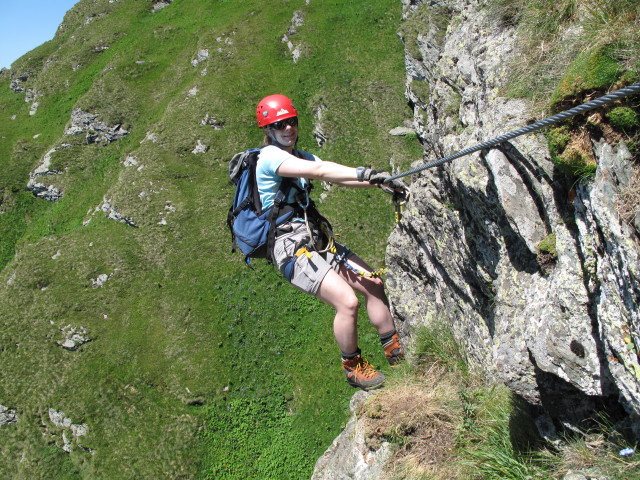 Falken-Klettersteig: Daniela auf der Rampe (17. Juli)