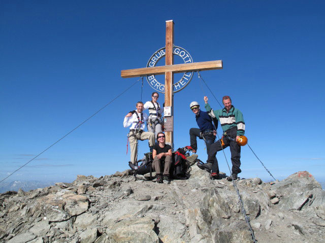 Ich, Daniela, Anke, Reinhard und Erich am Vorgipfel der Wei&szlig;seespitze (16. Aug.)