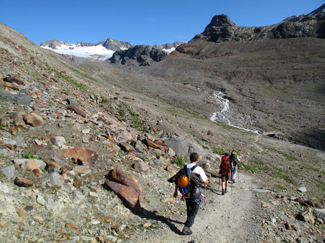 Erich, Anke und Daniela auf Weg 919 zwischen Vernagth&uuml;tte und Vernagtbach (17. Aug.)