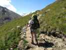 Daniela auf Weg 902 zwischen Hochjochhospiz und Am Sam (15. Aug.)