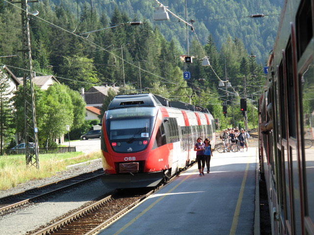 4024 138-2 im Bahnhof Scharnitz, 964 m