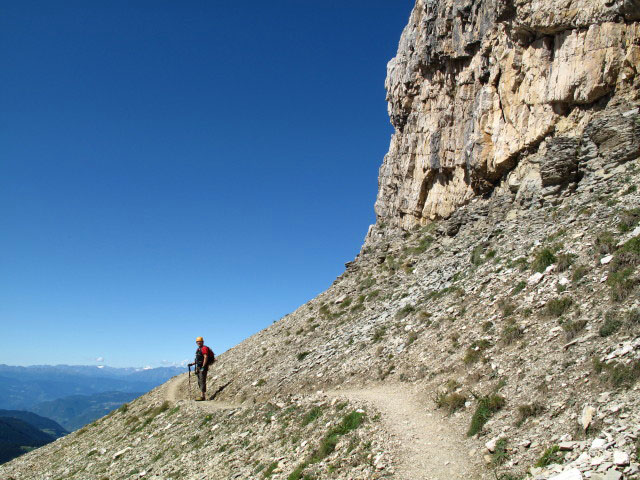 Axel auf Weg 549 zwischen Weg 551 und Rosengartenh&uuml;tte
