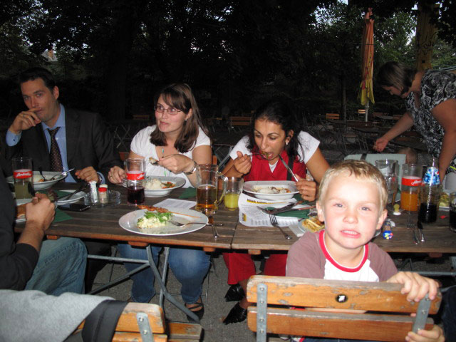 Mario, Sabine, Selma, ? und Daniela im Bierfreihof Napoleon