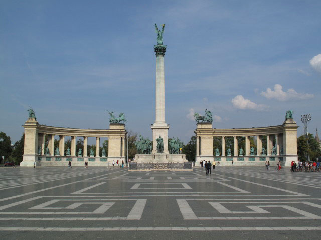 Heldenplatz (12. Sept.)