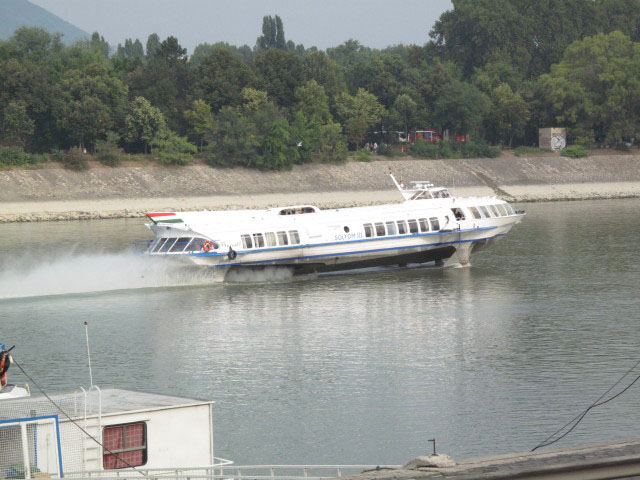 Solyom III auf der Donau zwischen Árpádbrücke und Margaretenbrücke (13. Sept.)