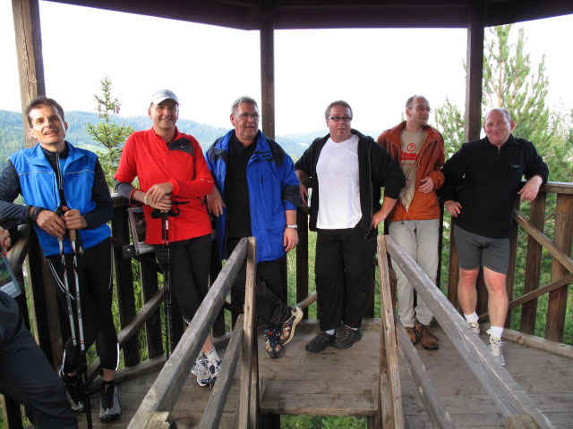 Stefan, Harald, Peter, Harald, Andreas und Alfred auf der Doppelreiterwarte, 919 m (15. Sept.)